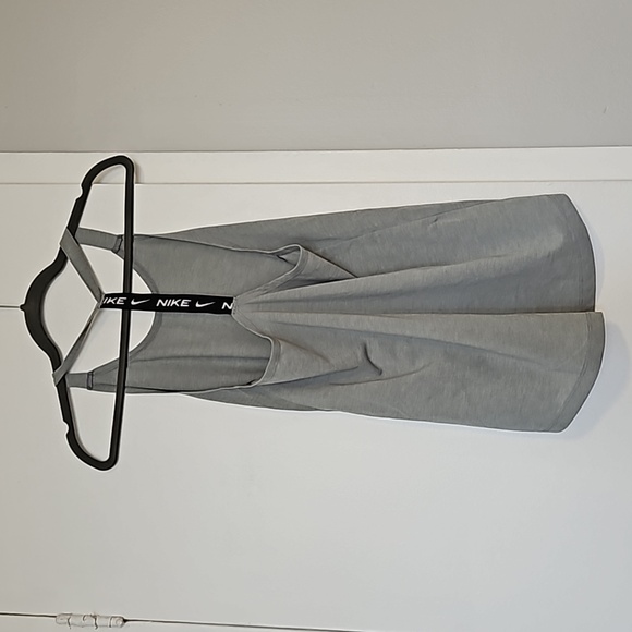 Nike Dri-Fit Racerback Tank Size M - Picture 2 of 3